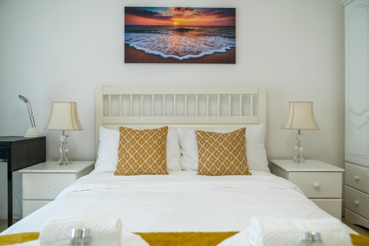 Crossharbour Canary Wharf 2 Bed Duplex Apartament Londra